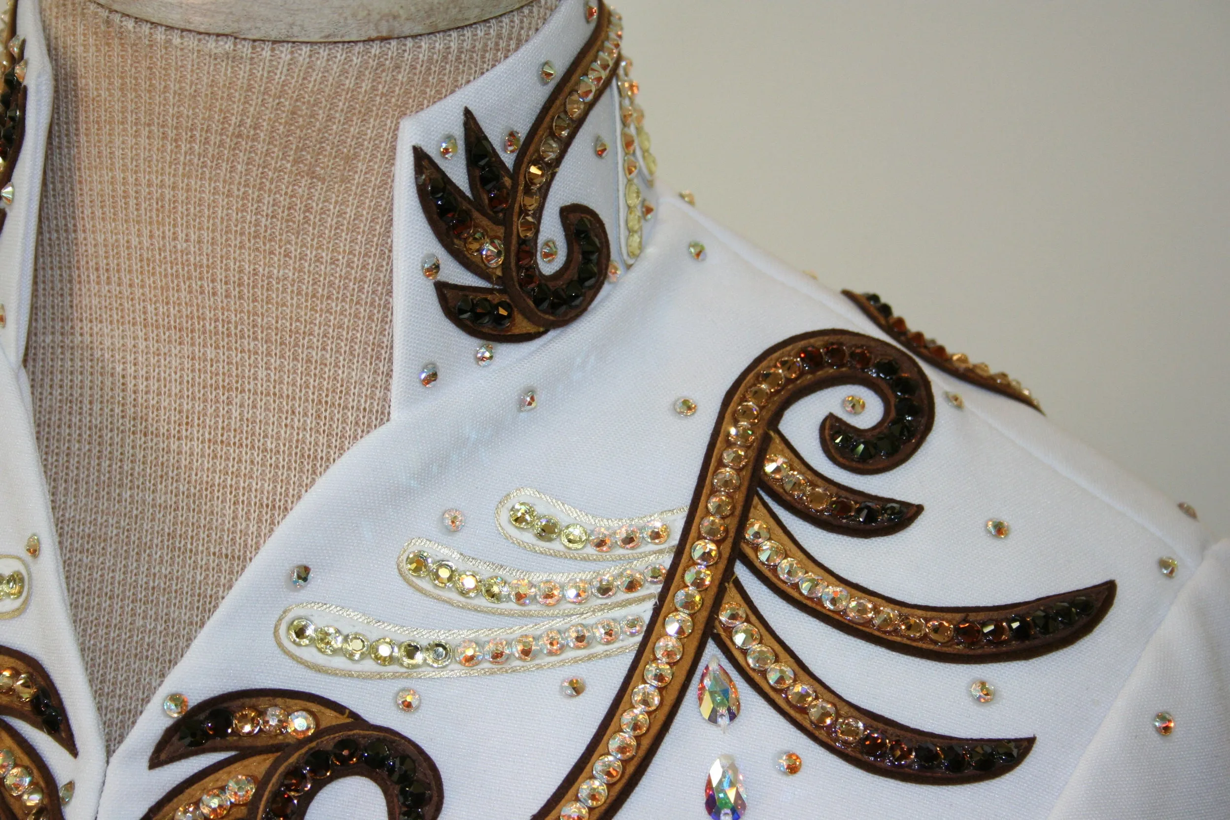 Brown and White Showmanship/Pleasure Outfit, Ladies XS, 5133ABC