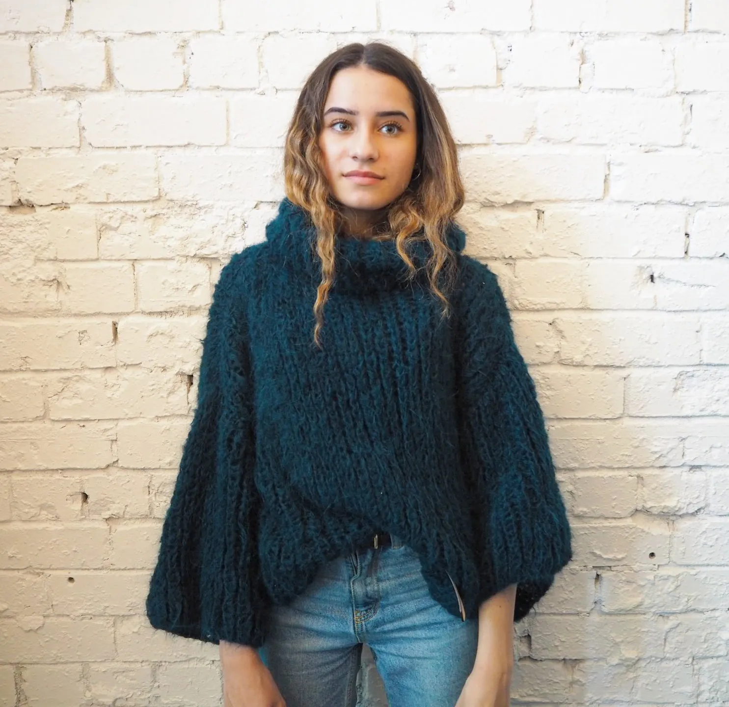 Chunky hand knit sweater with funnel collar - Moss green
