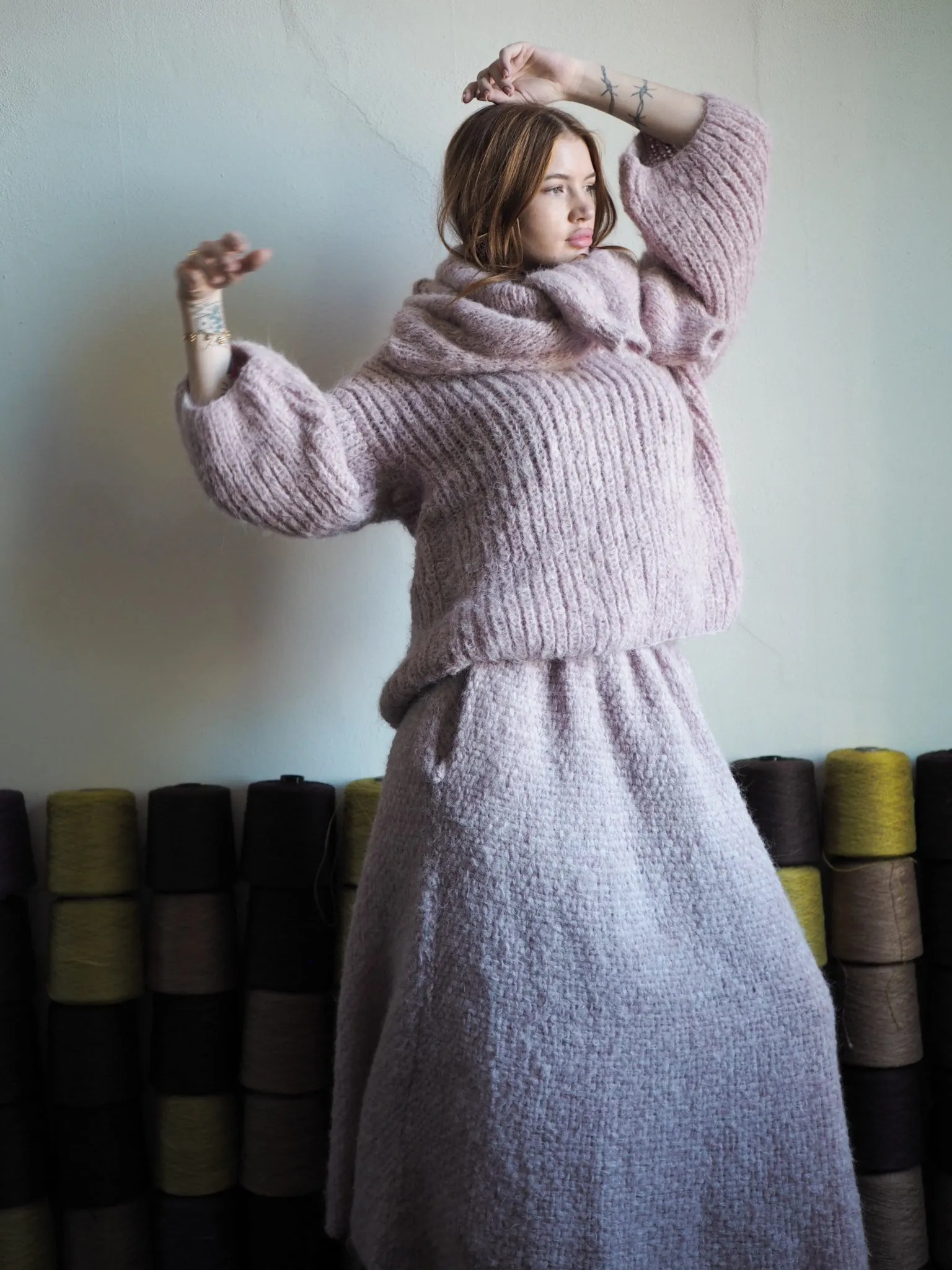 Chunky hand knit sweater with funnel collar - Moss green