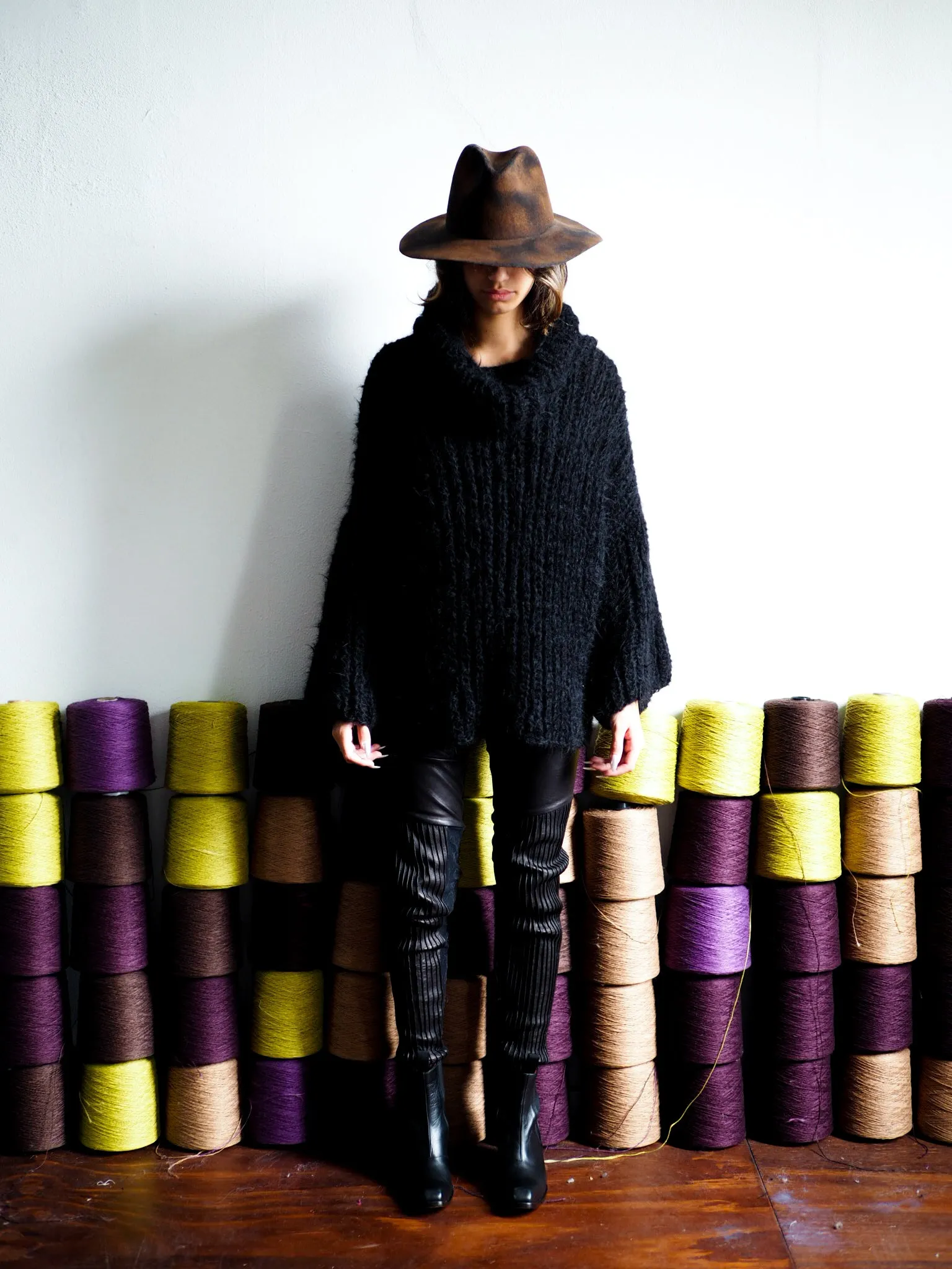 Chunky hand knit sweater with funnel collar - Moss green