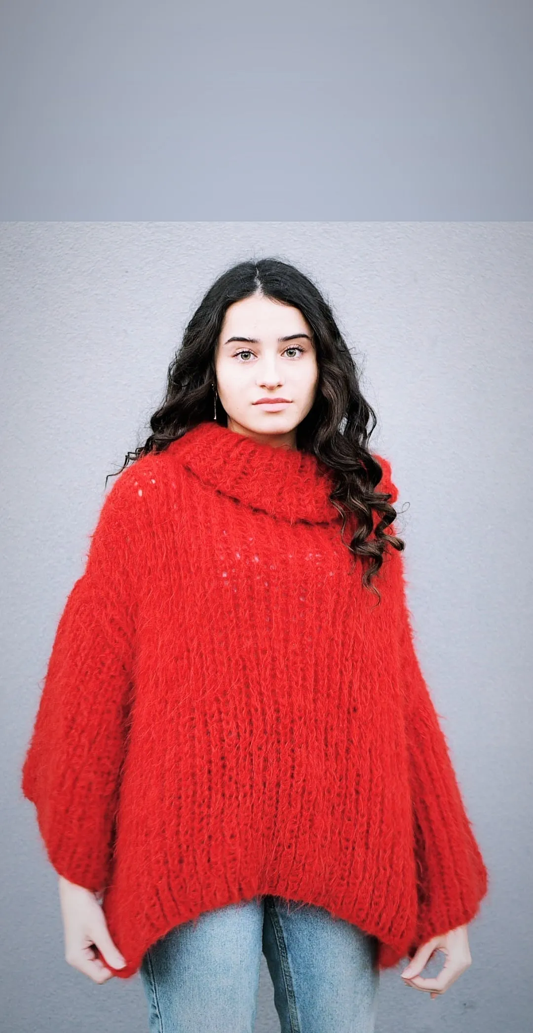 Chunky hand knit sweater with funnel collar - Moss green