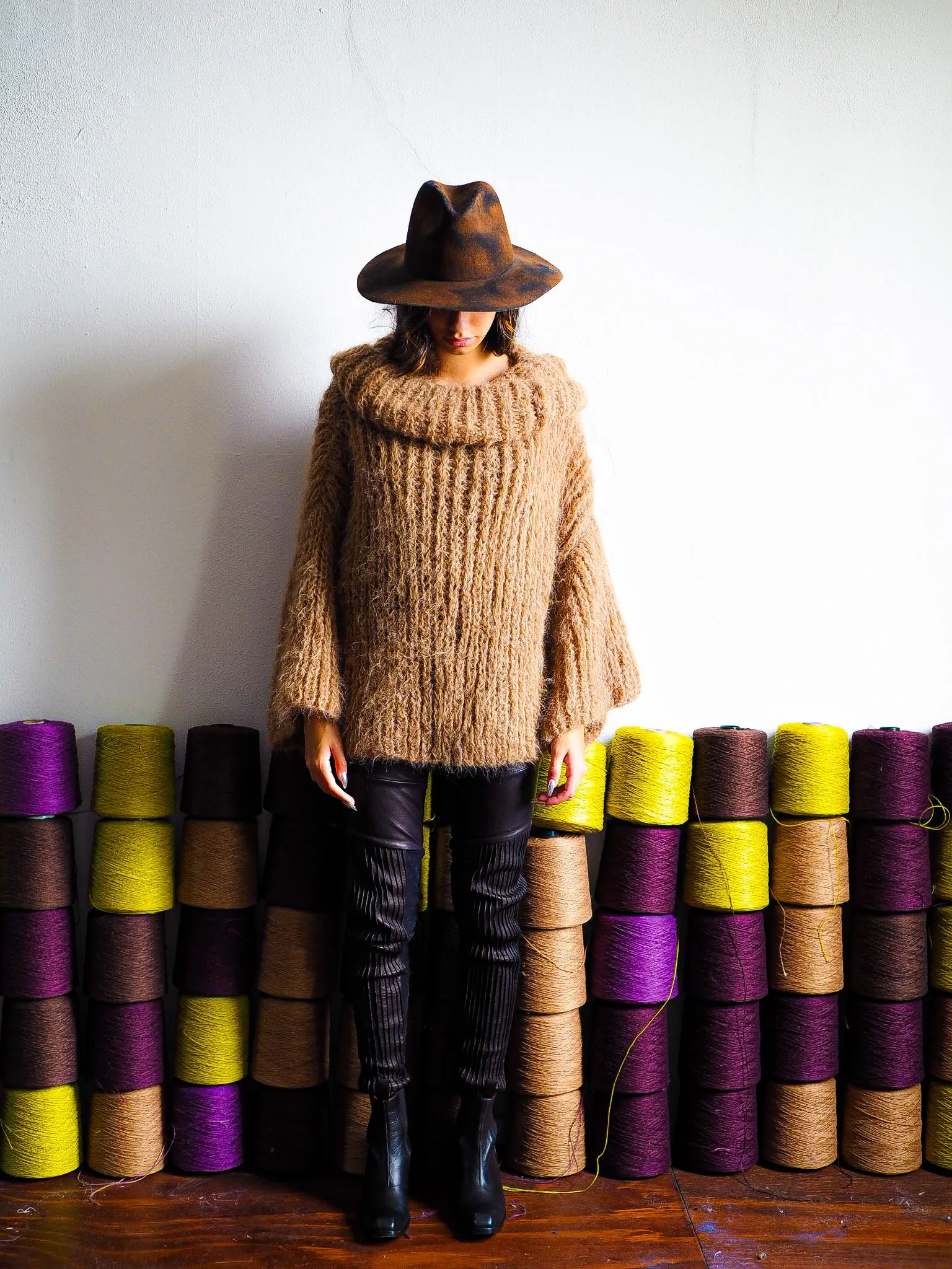 Chunky hand knit sweater with funnel collar - Moss green