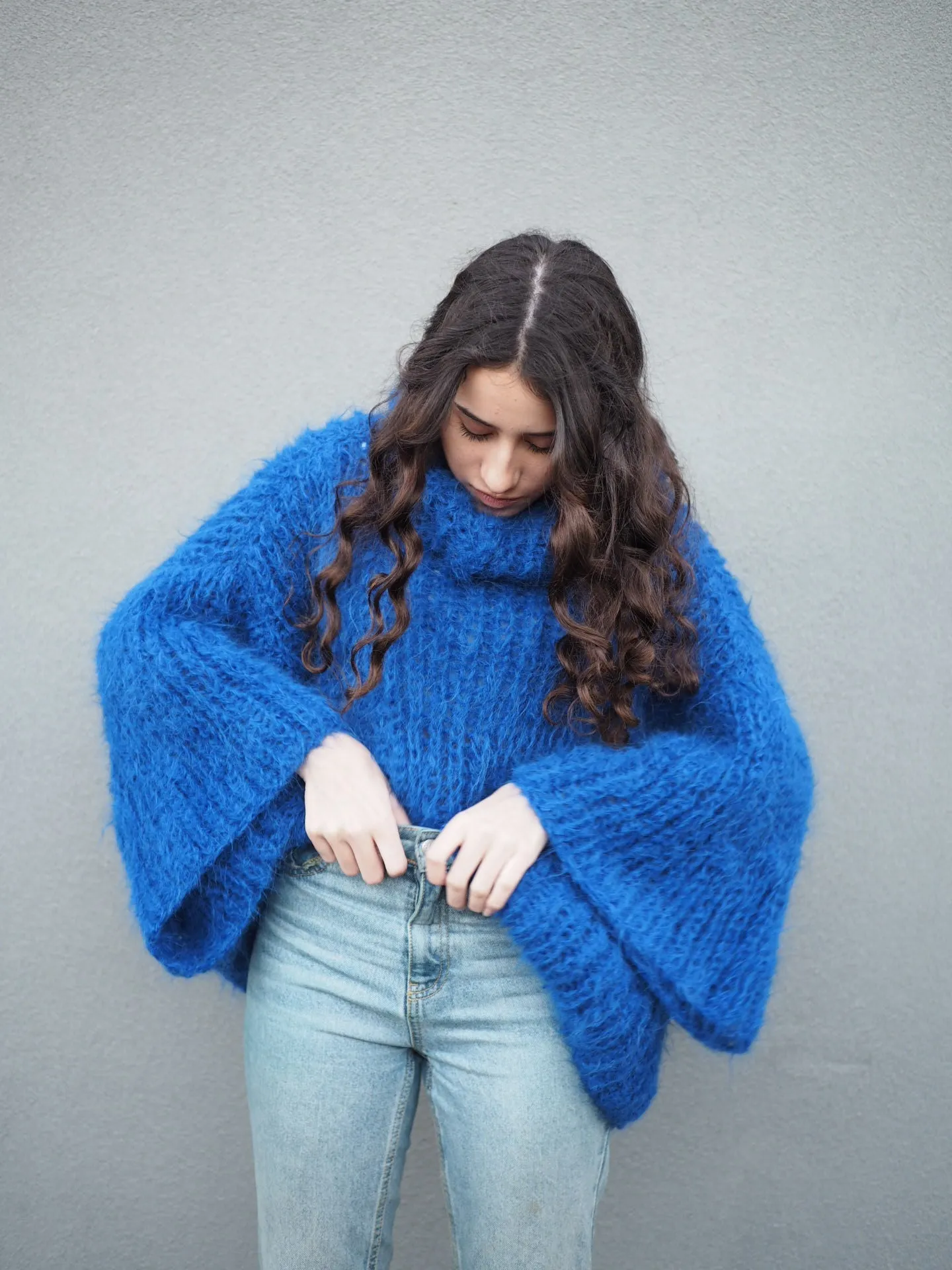 Chunky hand knit sweater with funnel collar - Moss green