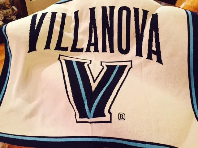 Villanova Curved Logo 60" x 50" Natural