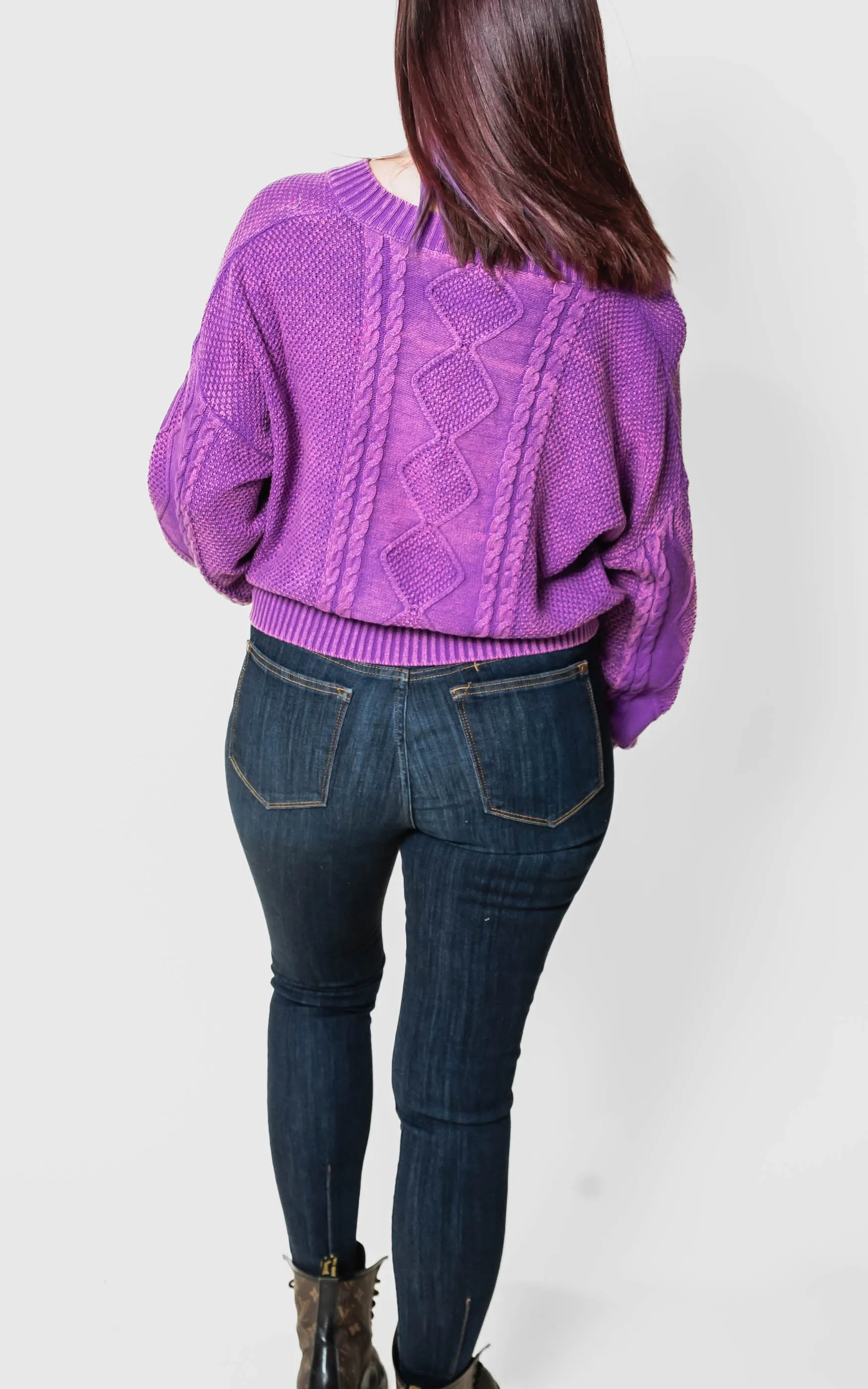 Vintage V-Neck Cable Knit Sweater - POL